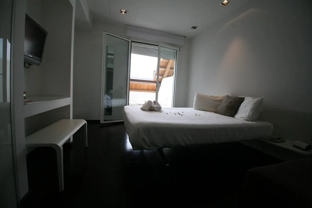 15.92 Hotel Cazzago  Italy