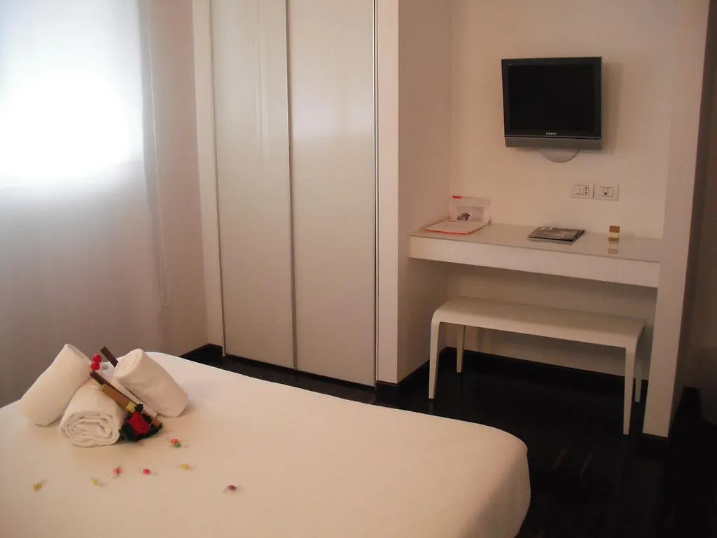 15.92 Hotel Cazzago
