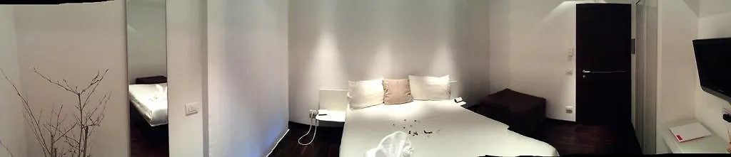 15.92 Hotel Cazzago