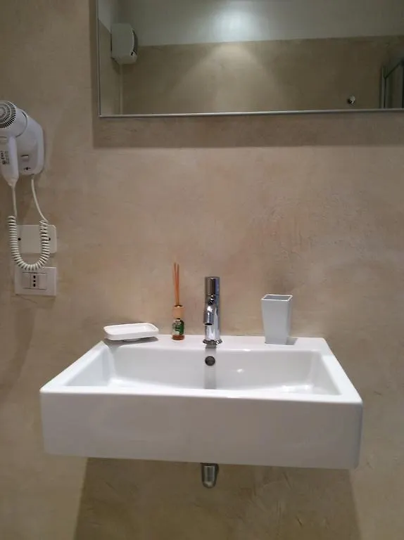 15.92 Hotel Cazzago  3*, Cazzago (Pianiga) Italy