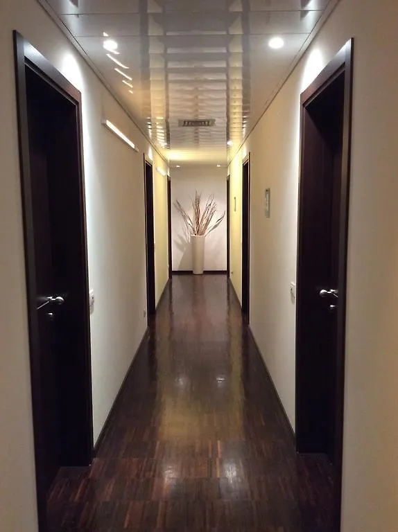 ***  15.92 Hotel Cazzago  Italy
