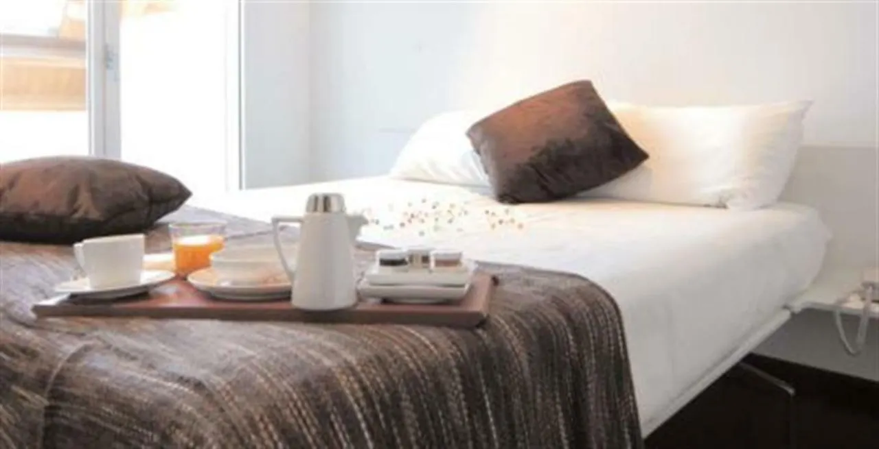 ***  15.92 Hotel Cazzago  Italy